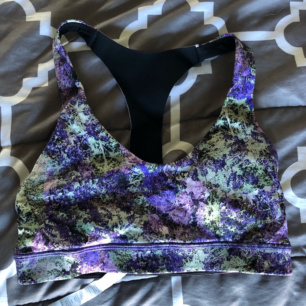 Lululemon size 6 sports bra